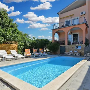 Apartments Valbandon 1008 Apartment Fažana